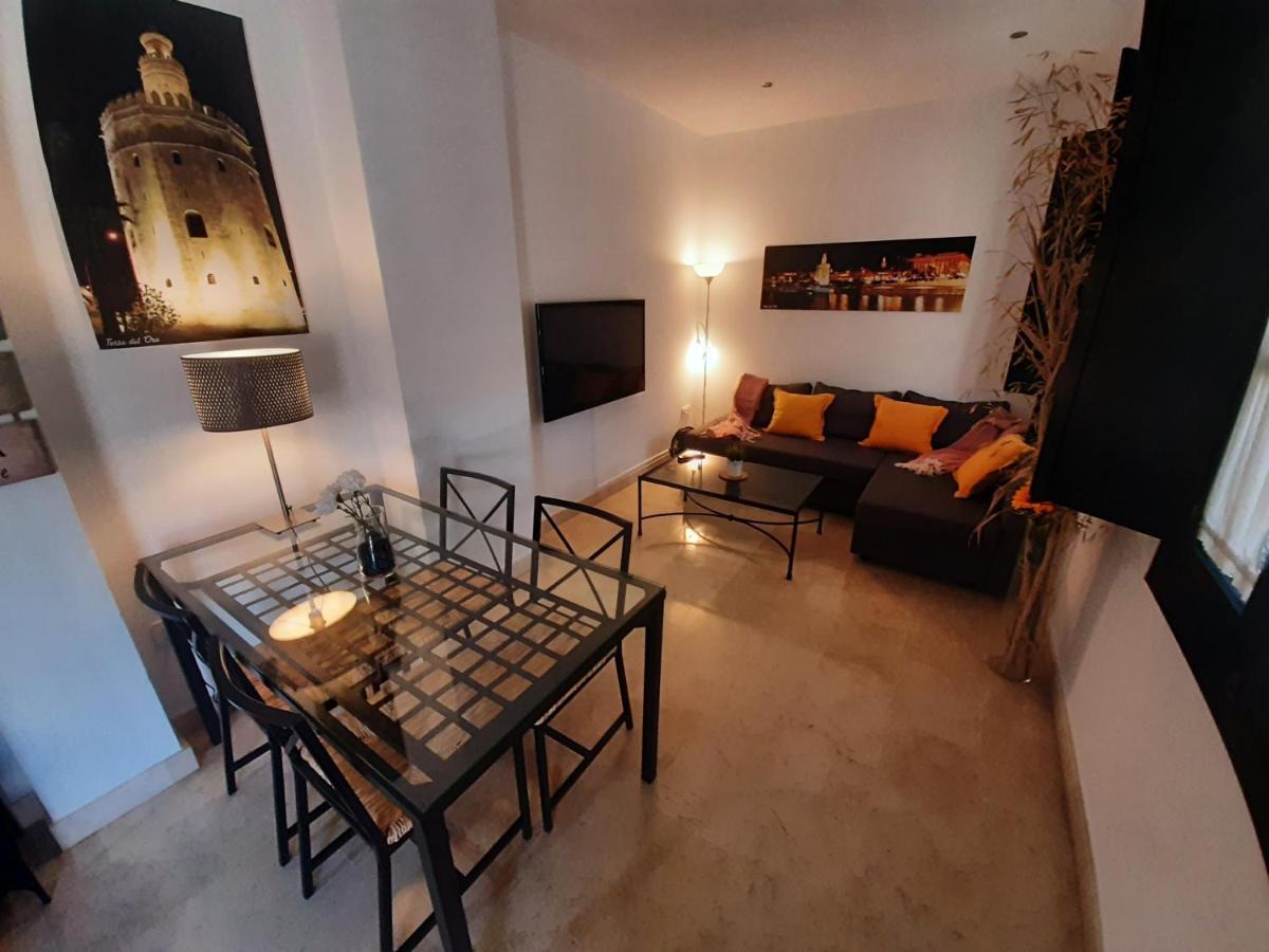 Apartamento Con Encanto En Patio Sevillano Luaran gambar