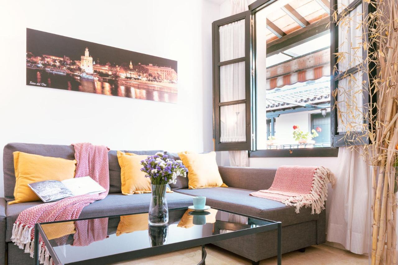 Apartamento Con Encanto En Patio Sevillano Luaran gambar
